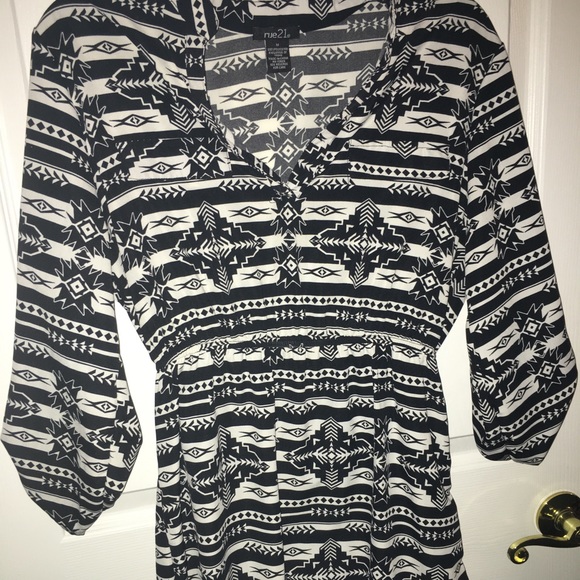 Patterned dress - Picture 1 of 3